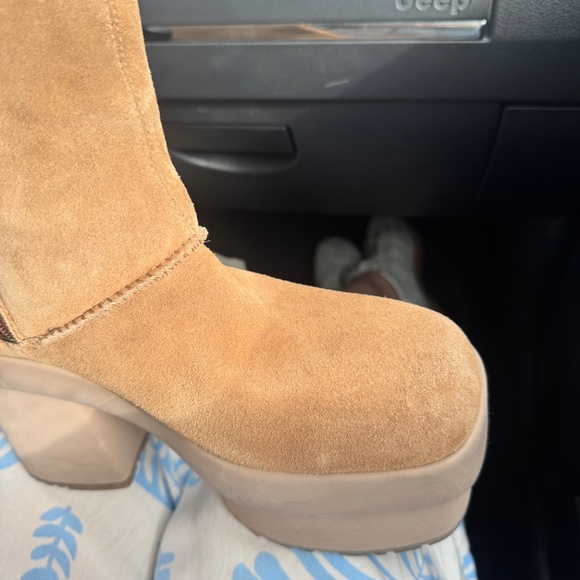 UGG Xtra platform boot - Picture 4 of 4